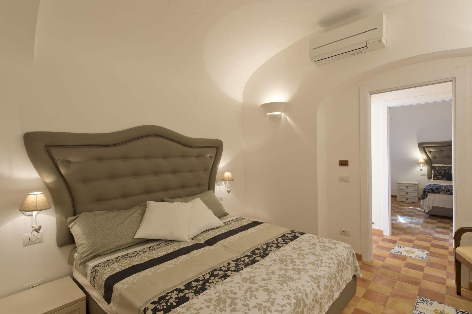 Golden Vaults Praiano Exterior photo