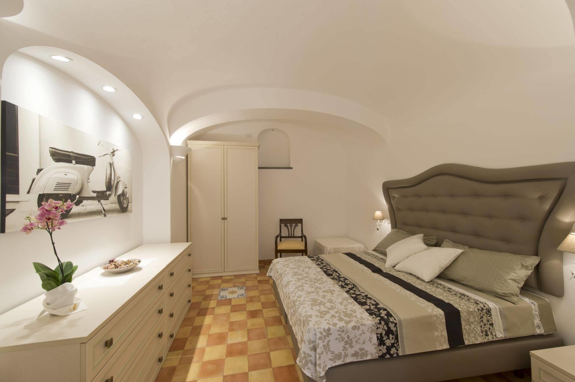 Golden Vaults Praiano Exterior photo